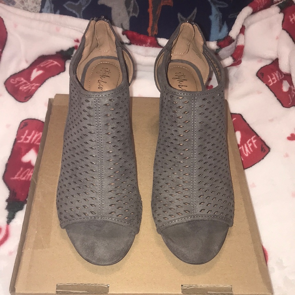 Style & Co Heels Suede like Material Dark Gray Open Toe 3”heel Zip back …